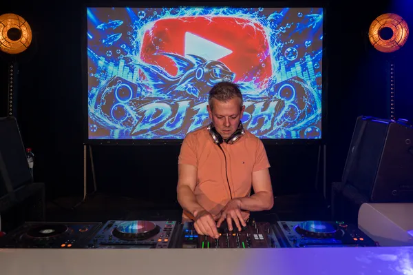 Photo from DJ Fish, Dries Roelvink, Marco ten Kate & All Tha Fokk, taken Sep 6, 2026 by Jan van Aefst